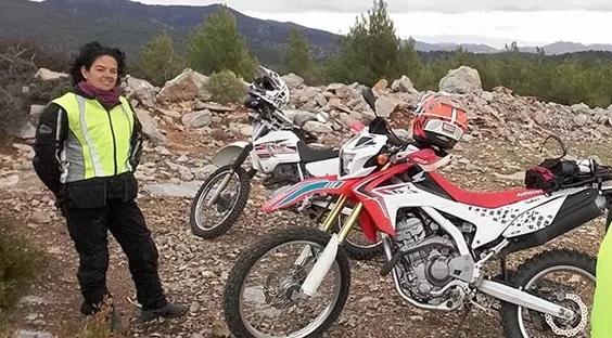 Gazeteci Toyga İçözü’nün Eşi Geçirdiği Kazada Ağır Yaralandı