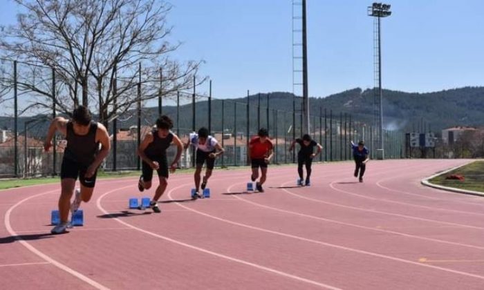 Turgutreisli Atletler Madalyaları Topladı