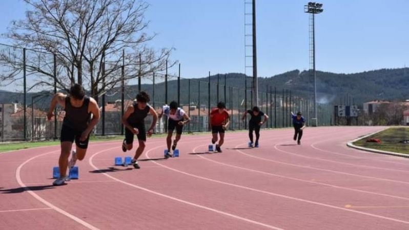 Turgutreisli Atletler Madalyaları Topladı
