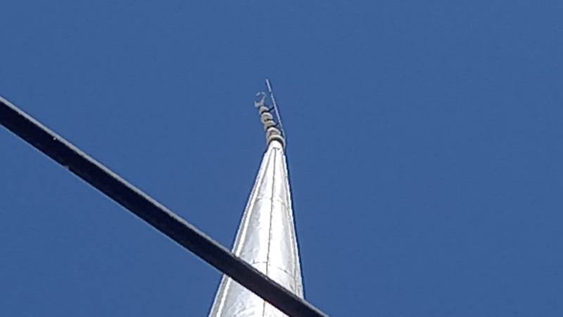 Minarenin Alemi Düşmek Üzere..