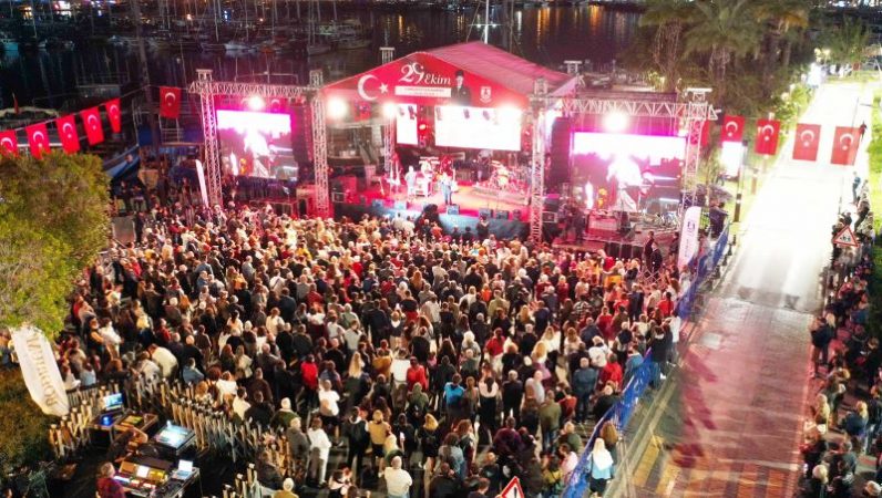 Cumhuriyet Coşkusu Moğollarla Başladı