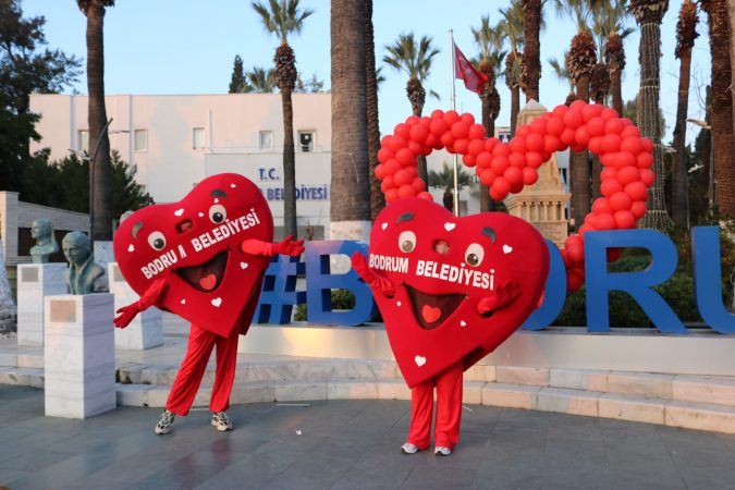 BODRUM’DA SEVGİLİLER GÜNÜ KUTLAMASI