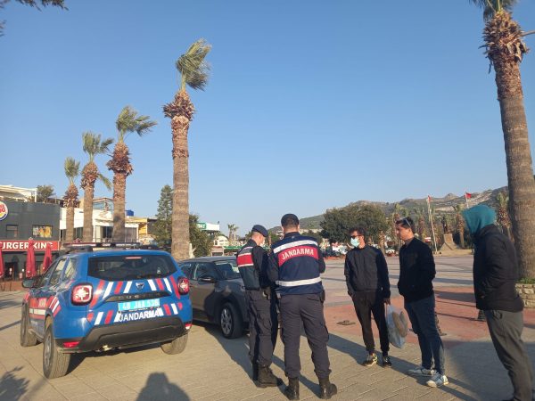 Turgutreis Meydan Trafiğine Jandarma El Attı