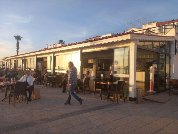 Amiral Kafe Yine Yeniden Self Servis.