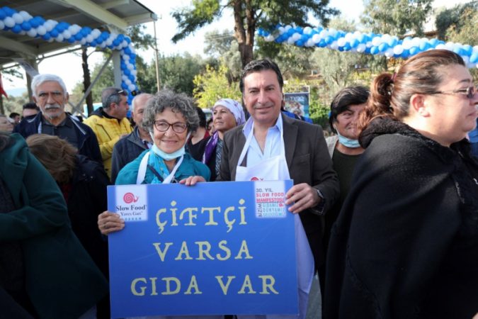 Çiftlik Pazar Yeri Açıldı