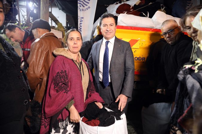 Evlerde Üretilen Halıların İpi Belediyeden