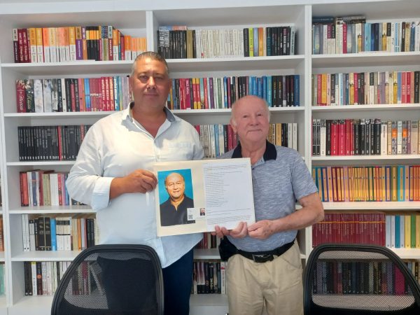 Metruk Bina 25 Bin Kitaplı Kütüphaneye Dönüştü