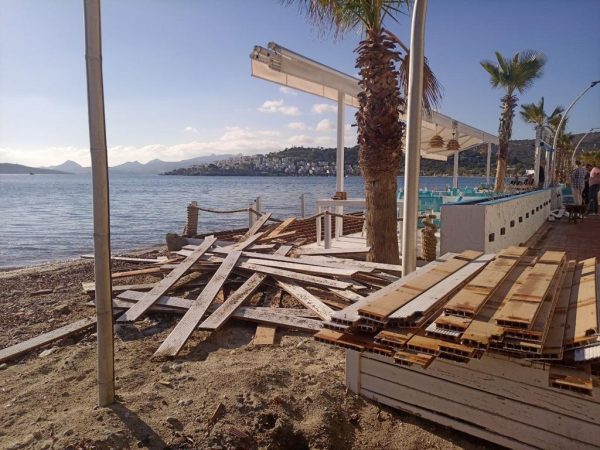 Kıyı İşgali Yapan İşletmeye Belediyeden Müdahale