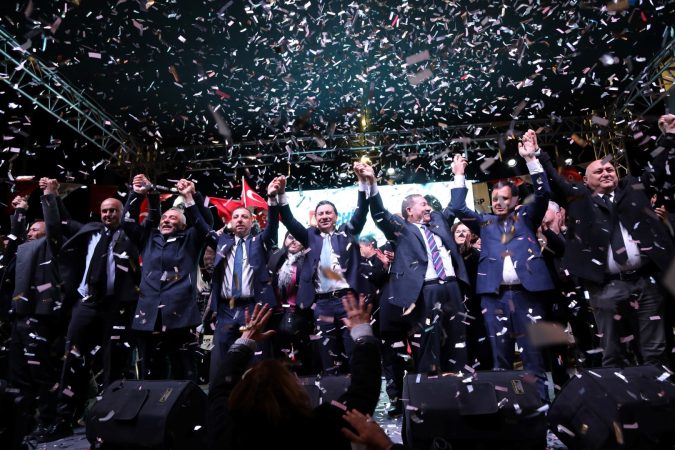 Başkan Aras’a Coşkulu Karşılama