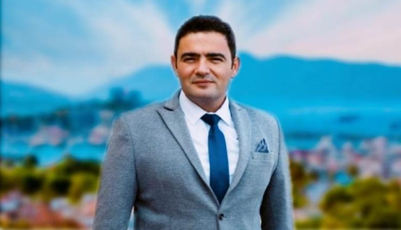 CHP’li Volkan İlgüz Bağımsız Aday Olduğunu Açıkladı..