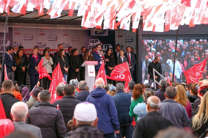 Seçim Ofisi Açılışı Mitinge Dönüştü